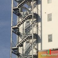 Cầu Thang Sắt Thoát Hiểm Gía Tốt