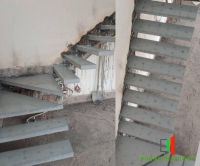 Cầu Thang Sắt Cắm Tường Đẹp 2023